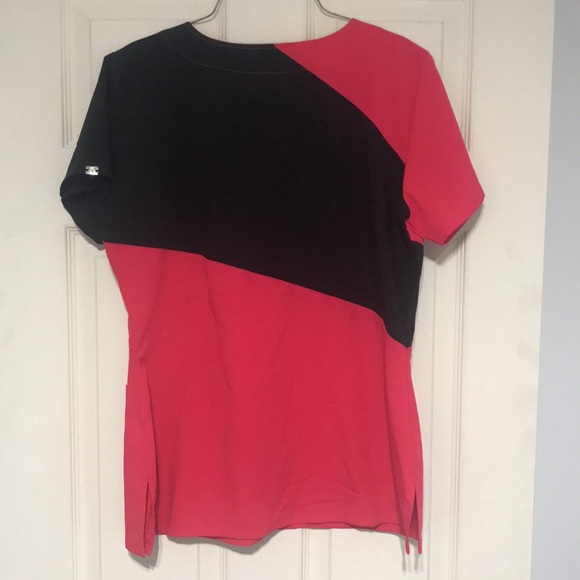 Grey’s Anatomy top only medium NWOT - Picture 2 of 2